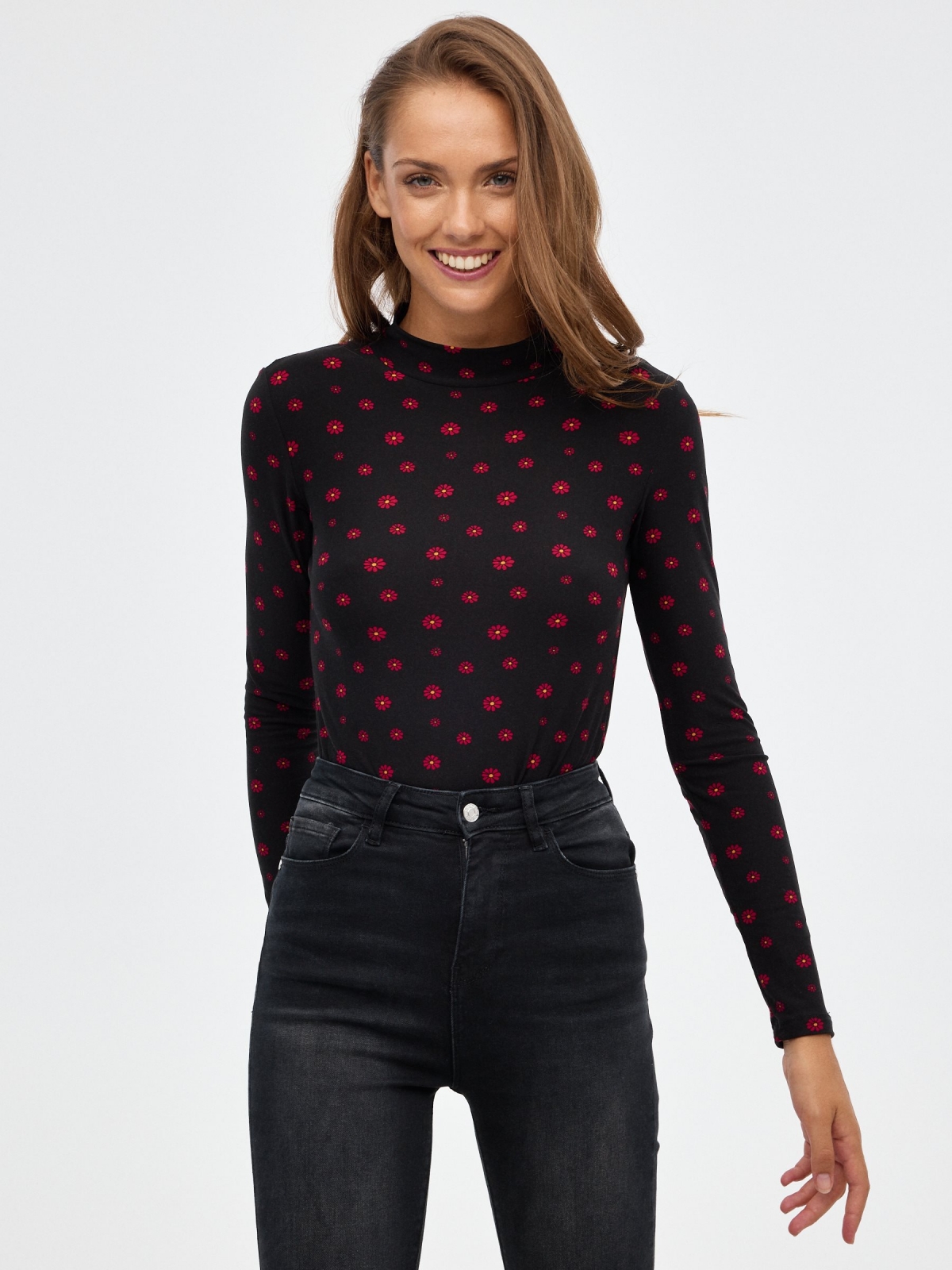 Perkins slim t-shirt with flowers black middle front view