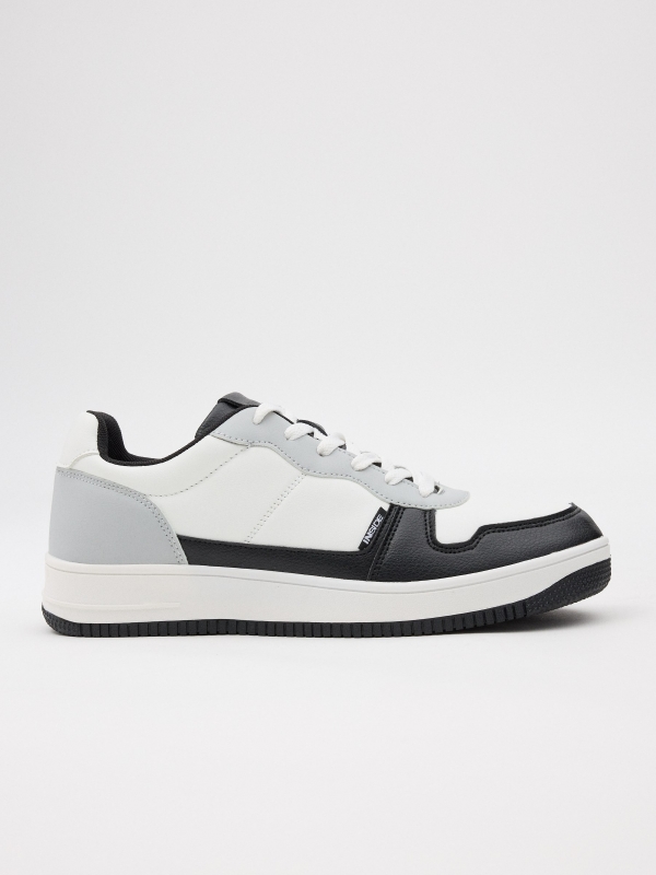 Casual leatherette sneaker