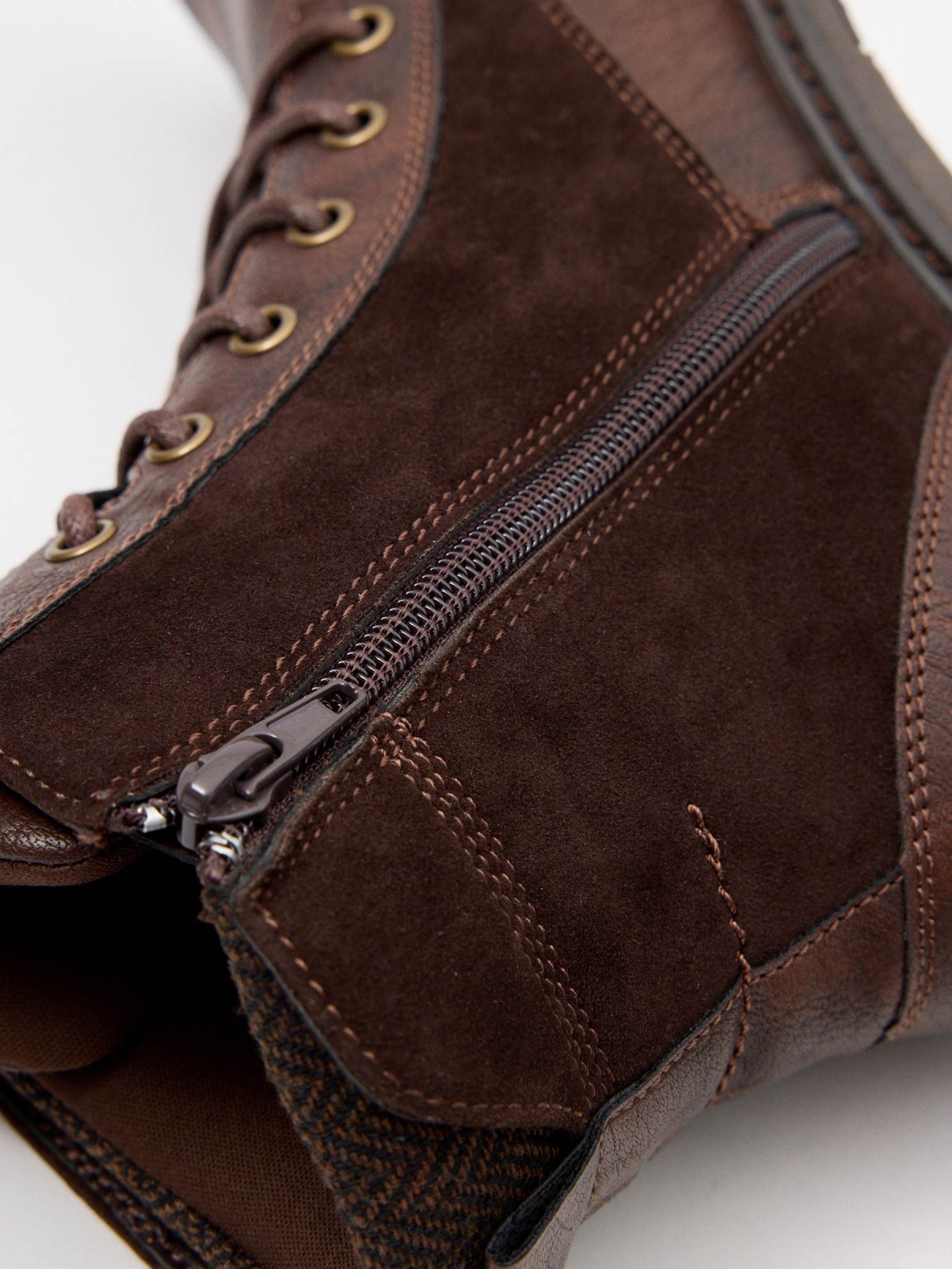 Double collar boot detail view