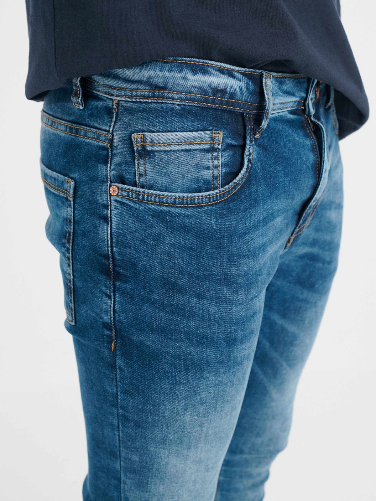 Jeans super slim azul lavado azul vista detalhe