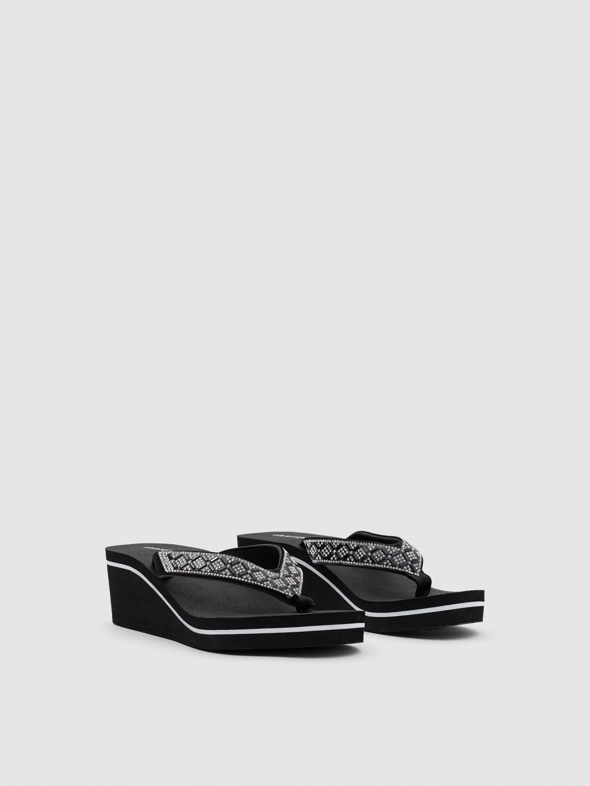 Wedge flip-flops black lateral view