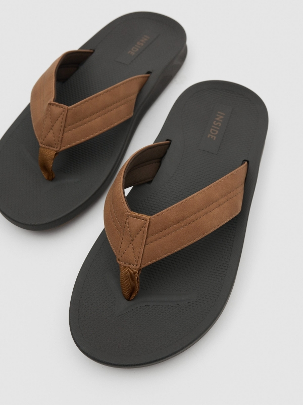 Thong sandal dark brown detail view