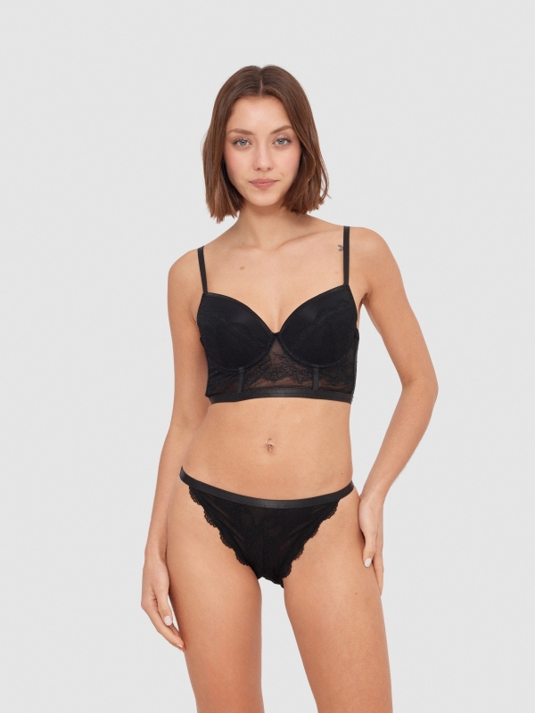 Classic underwired bra black middle front view