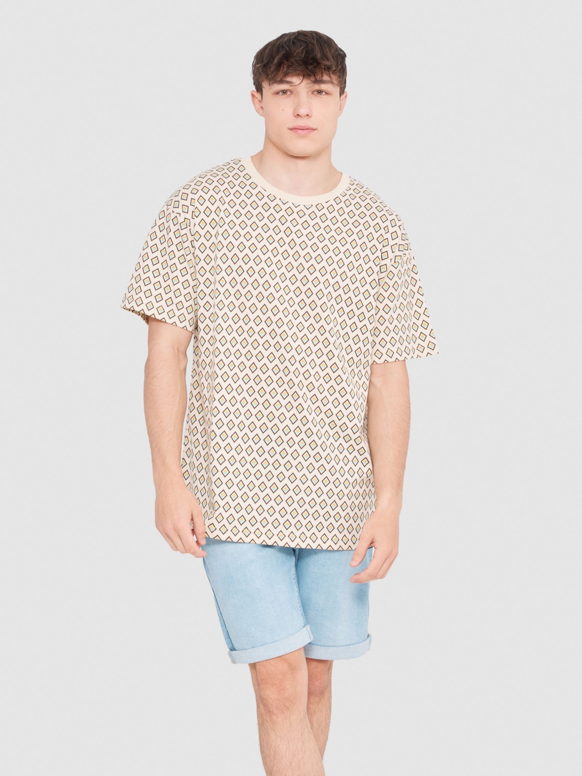 T-shirt com mosaico geométrico areia vista meia frontal