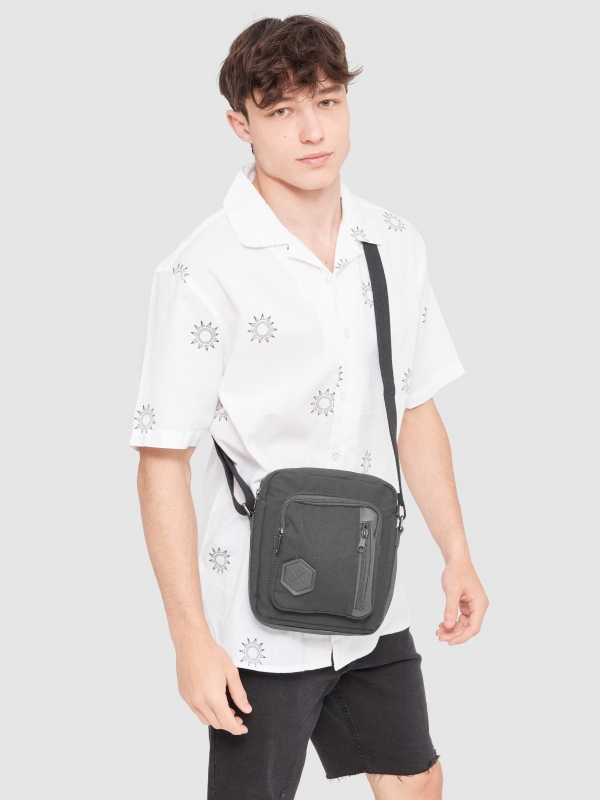  Shoulder bag exterior pocket black