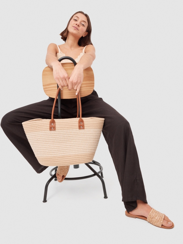 Jute basket bag brown with a model