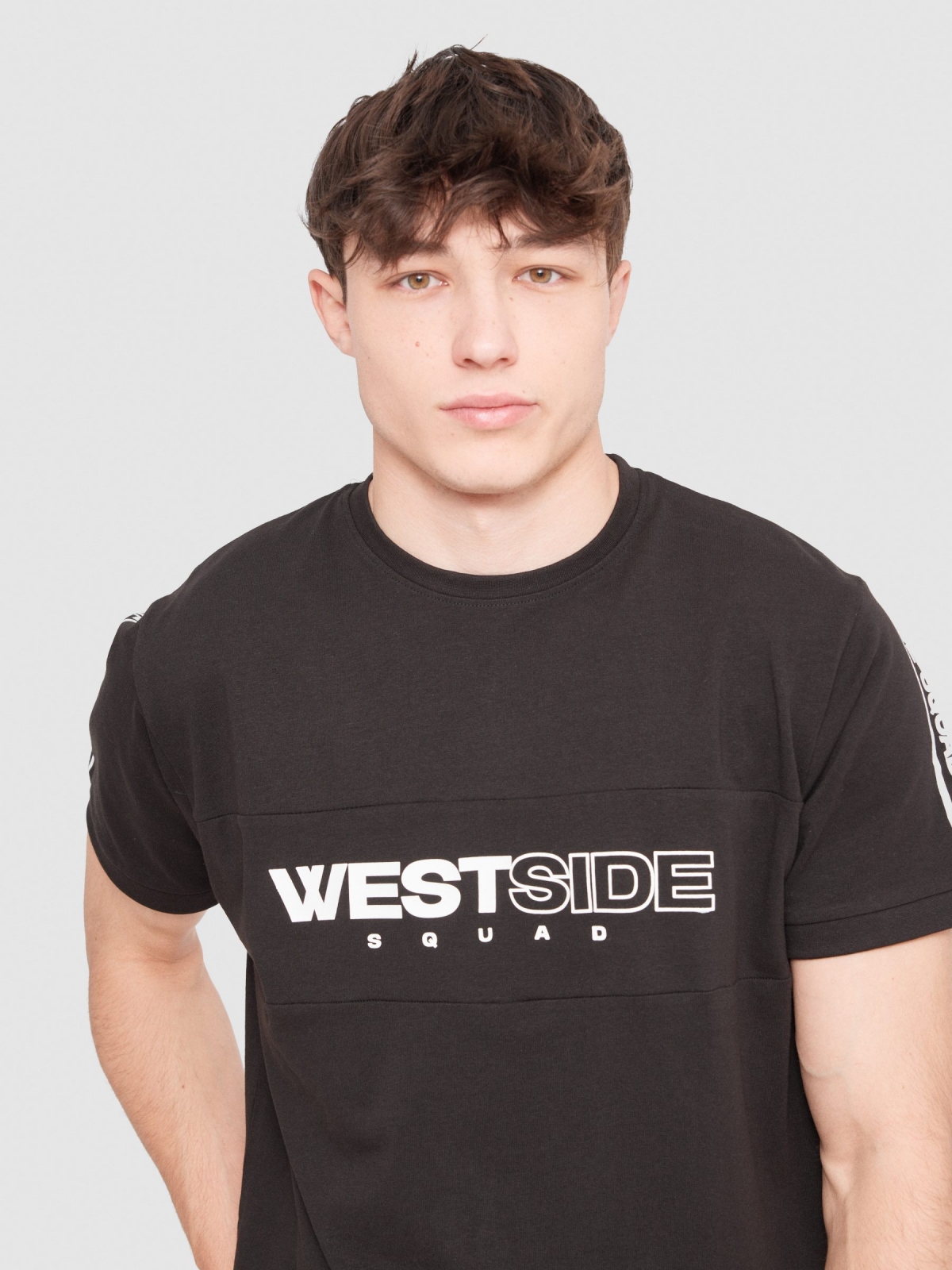 Camiseta Westside negro vista detalle
