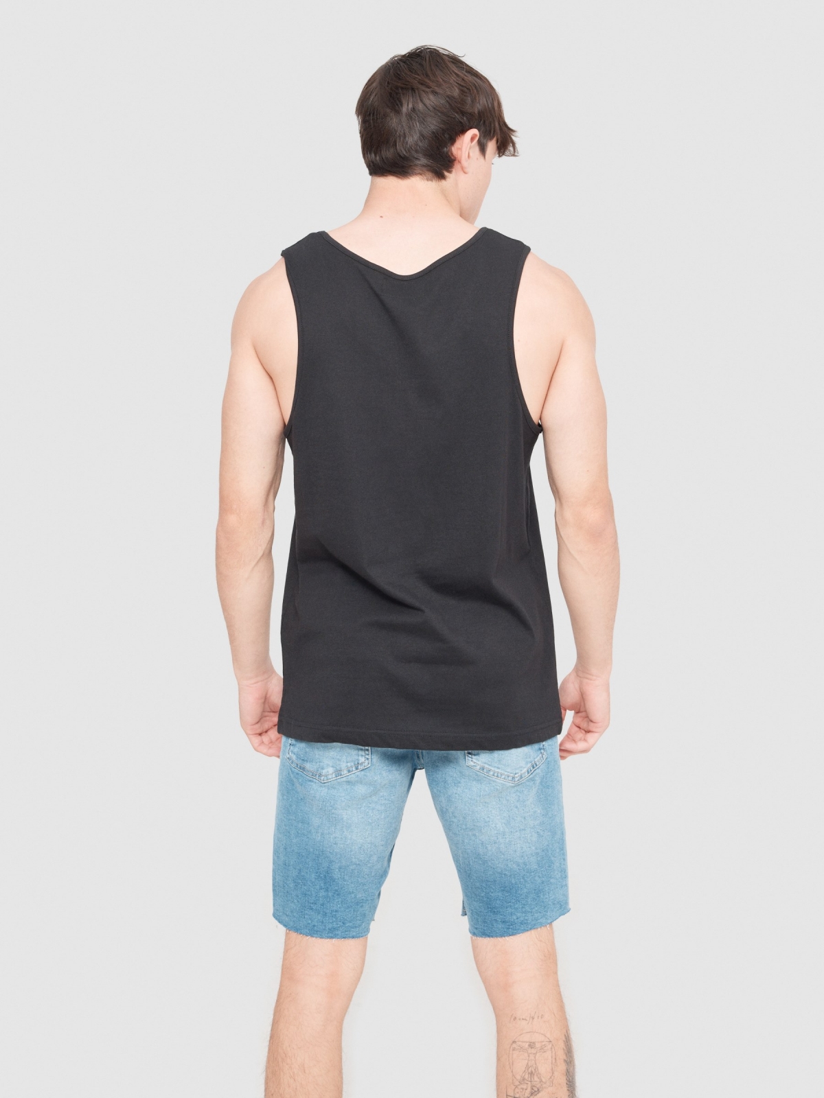 T-shirt de alças com caveira preto vista meia traseira