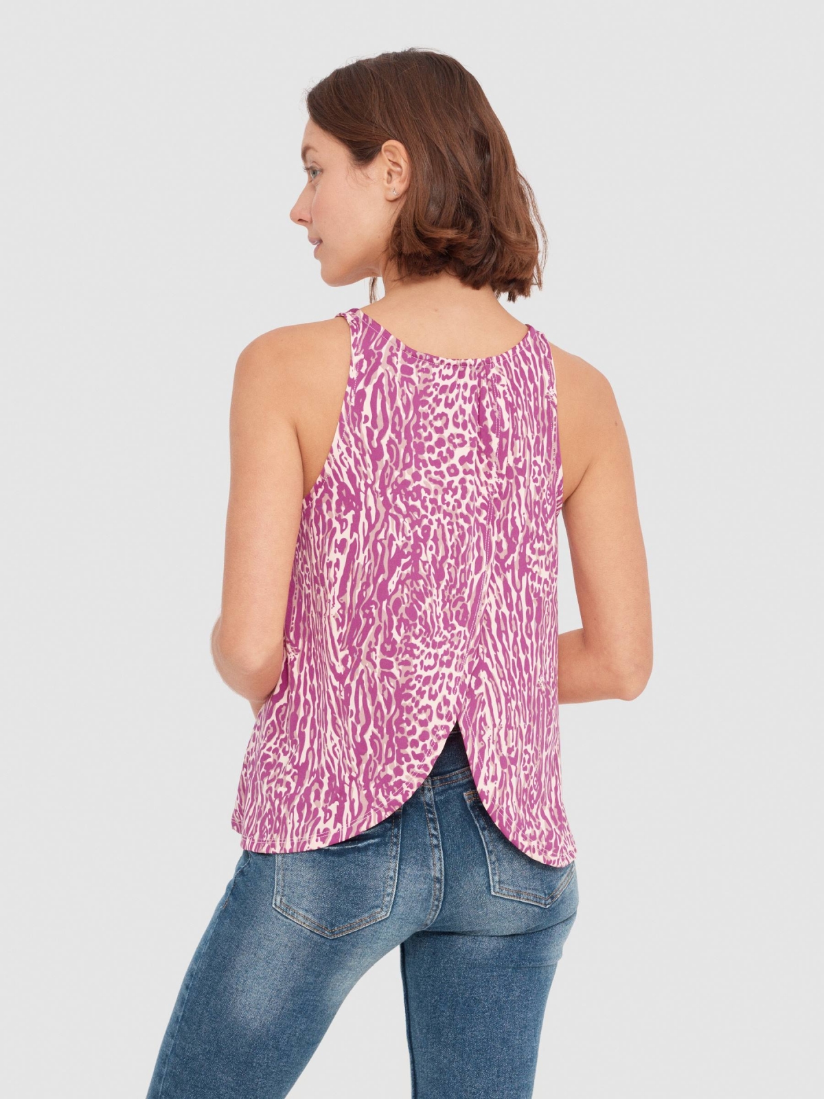 Flowing cross back t-shirt fuchsia middle back view