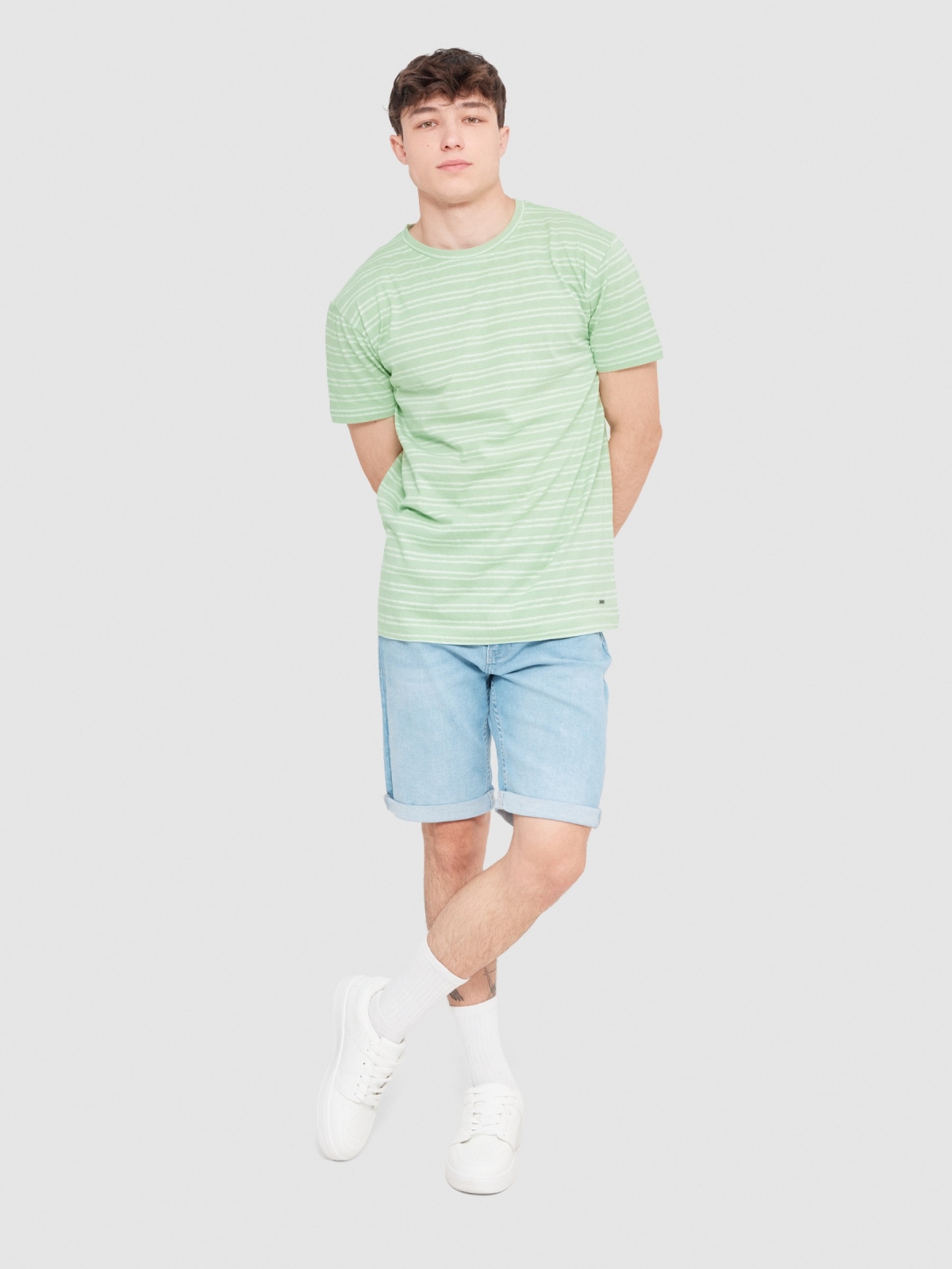 Textured striped T-shirt mint front view