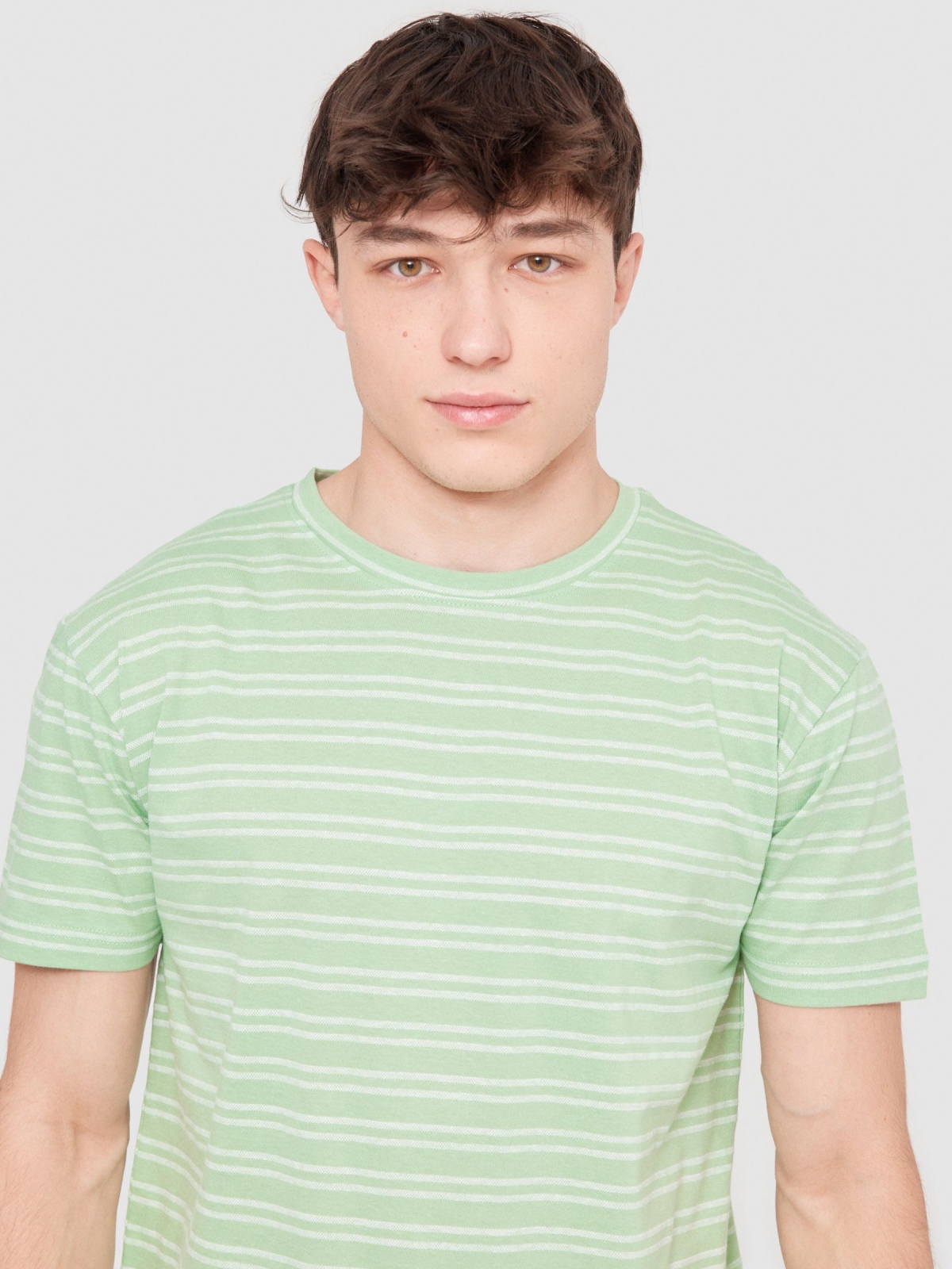 Textured striped T-shirt mint detail view