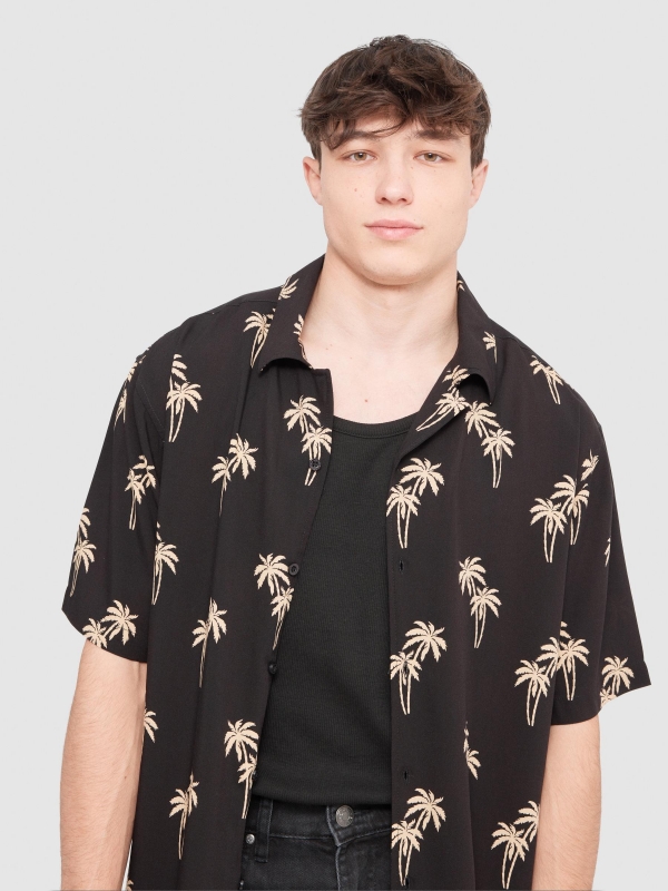 Shirt palm trees black detail view