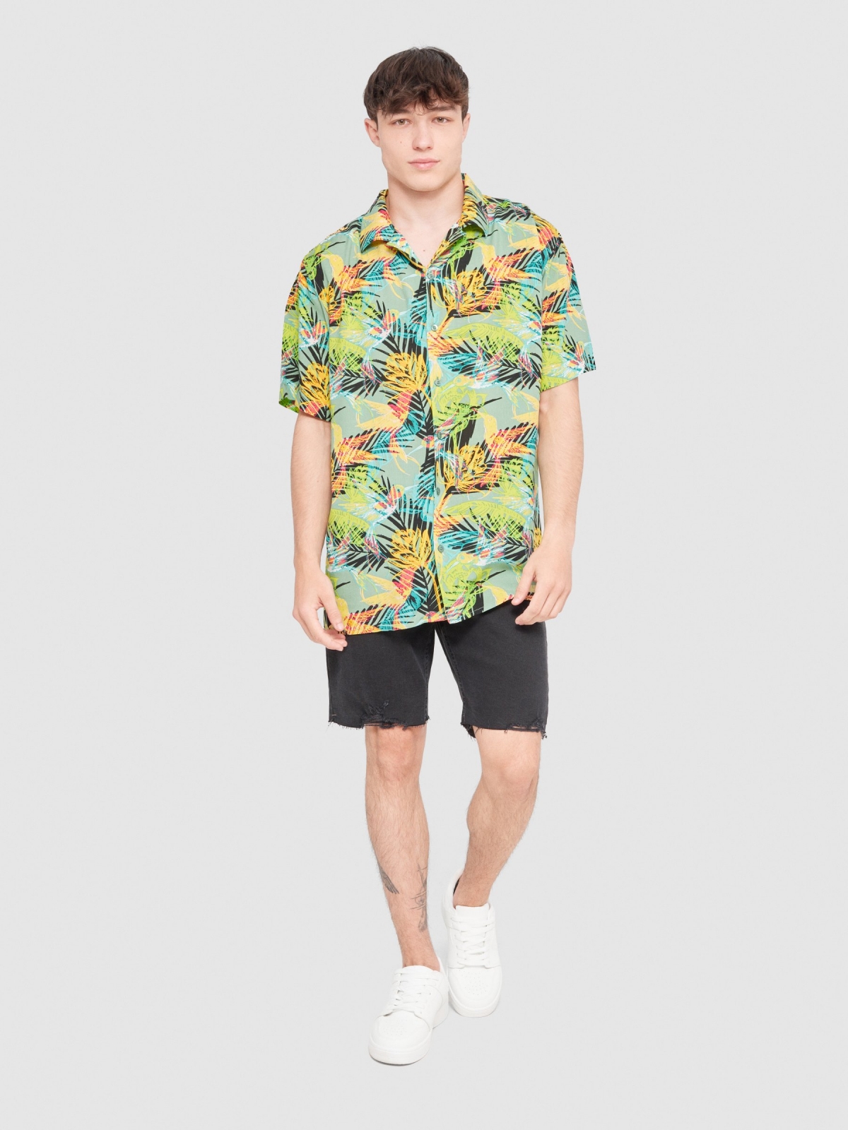 Tropical shirt green front view