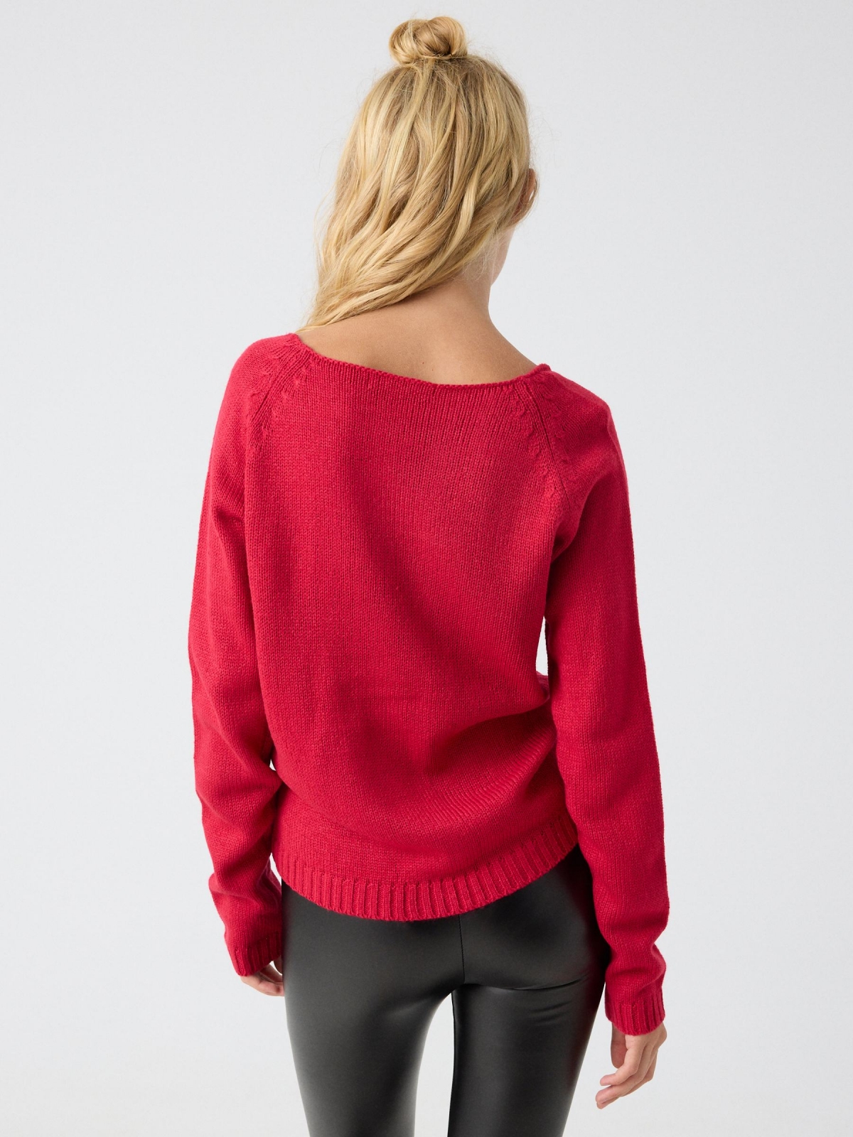 Basic crew neck sweater red middle back view