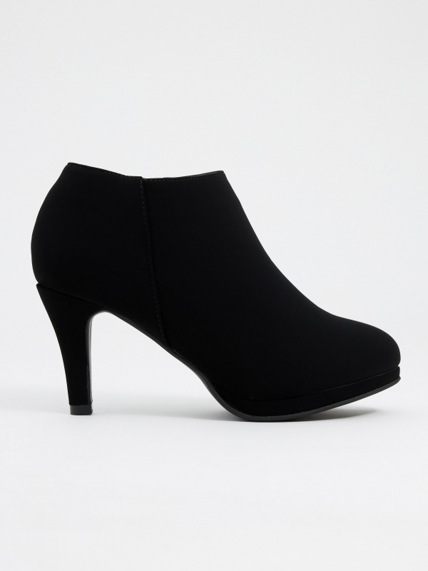 Ankle boots with fine heel and zipper black