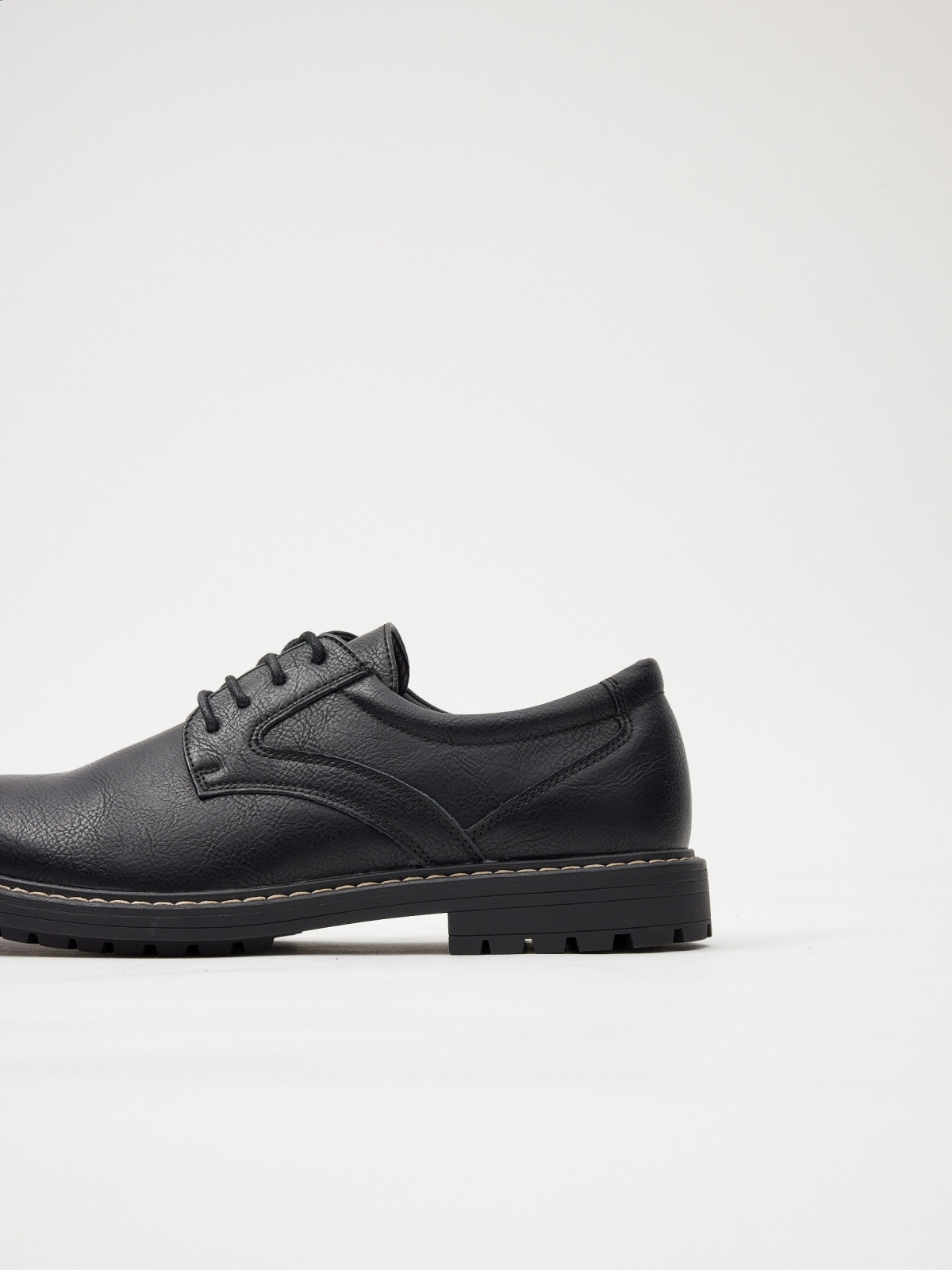 Classic basic leatherette shoe black detail view