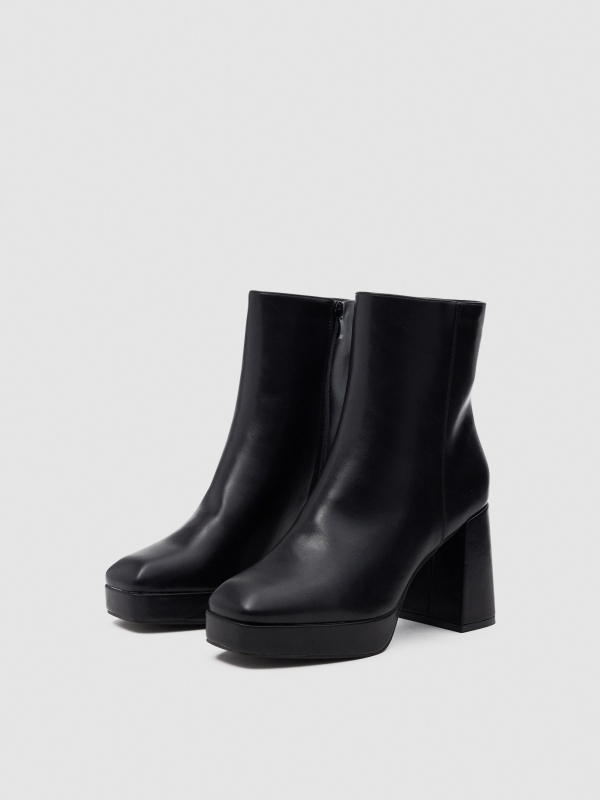 Square toe ankle boots black 45º front view