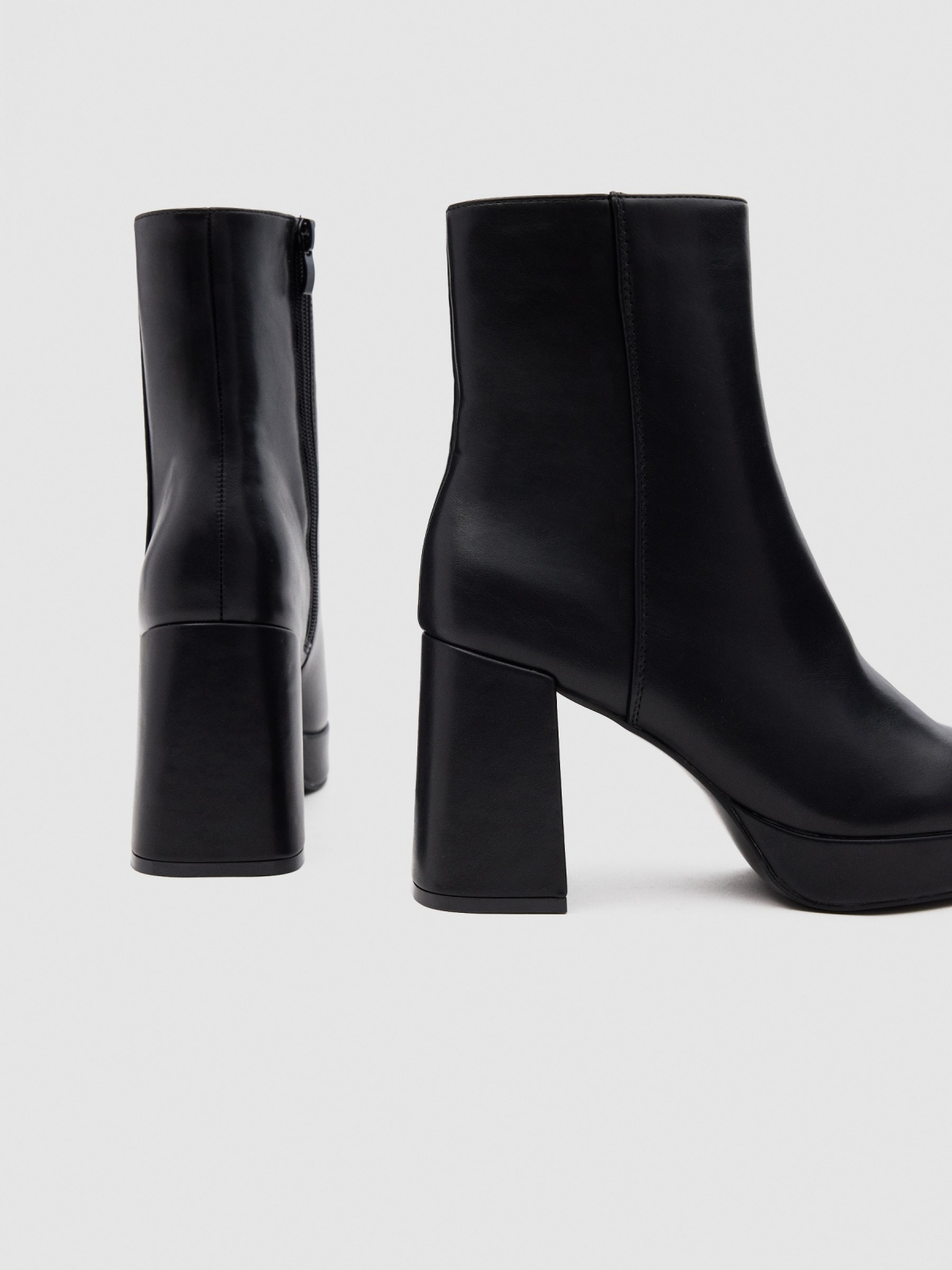 Square toe ankle boots black detail view