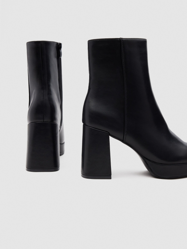 Square toe ankle boots black detail view