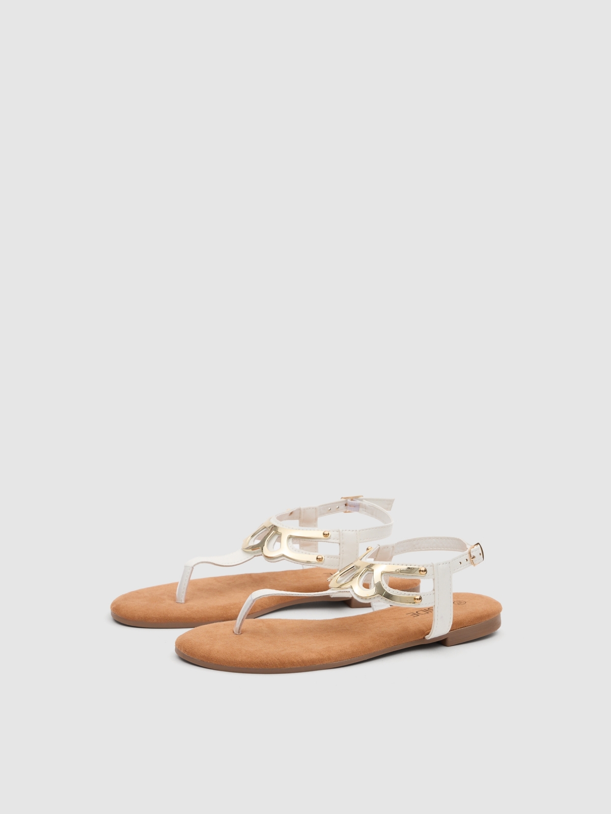Sandália apliques dourados branco vista frontal 45º