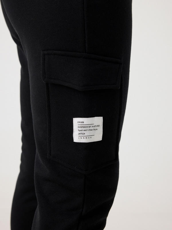 Black jogger pants with pockets black detail view