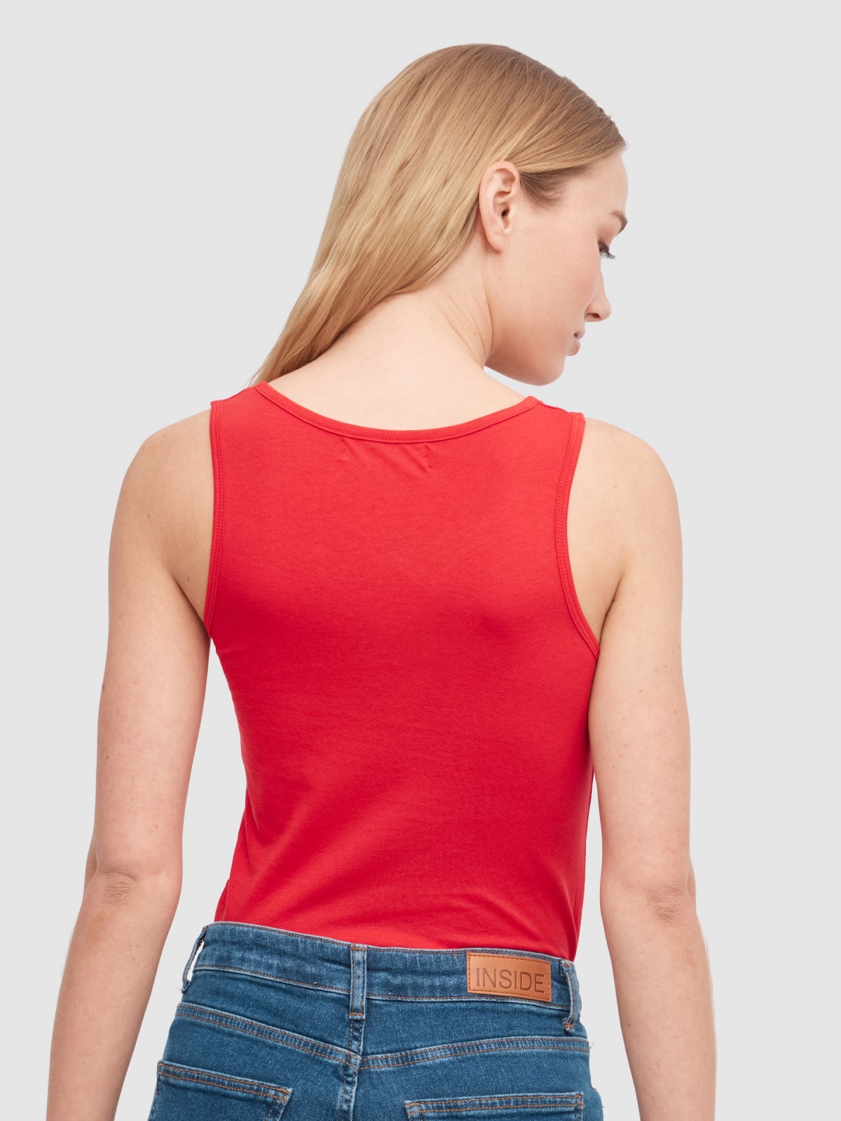 V-neck t-shirt with buttons red middle back view