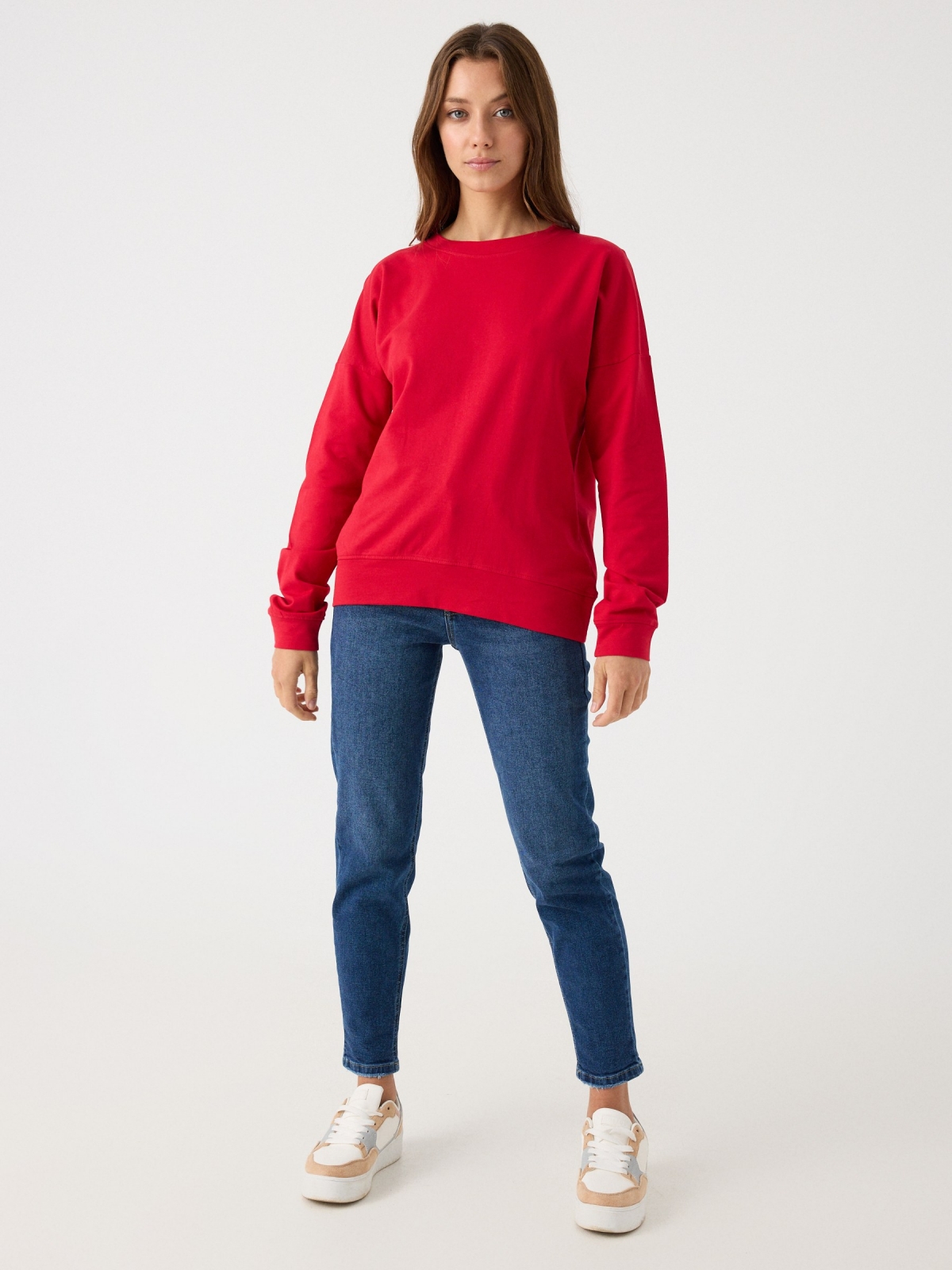 Basic oversized sweatshirt red front view