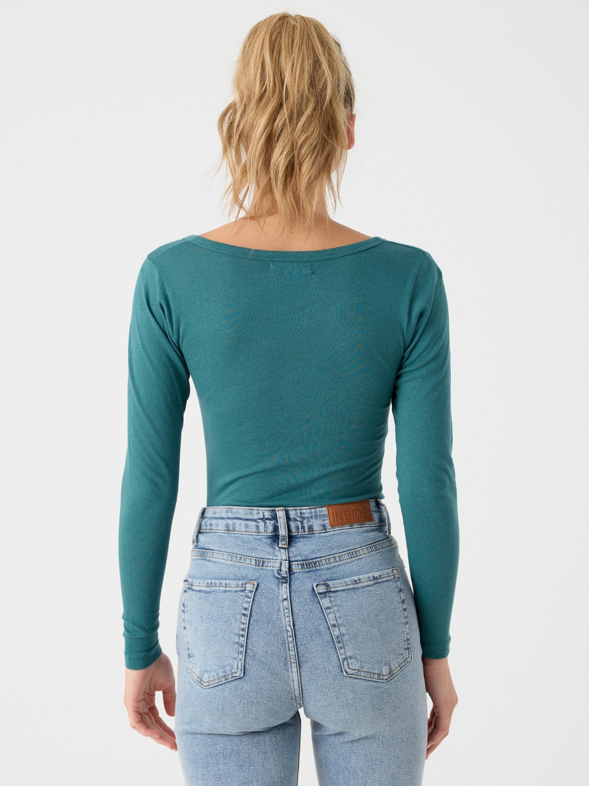 Buttoned v-neck t-shir green middle back view