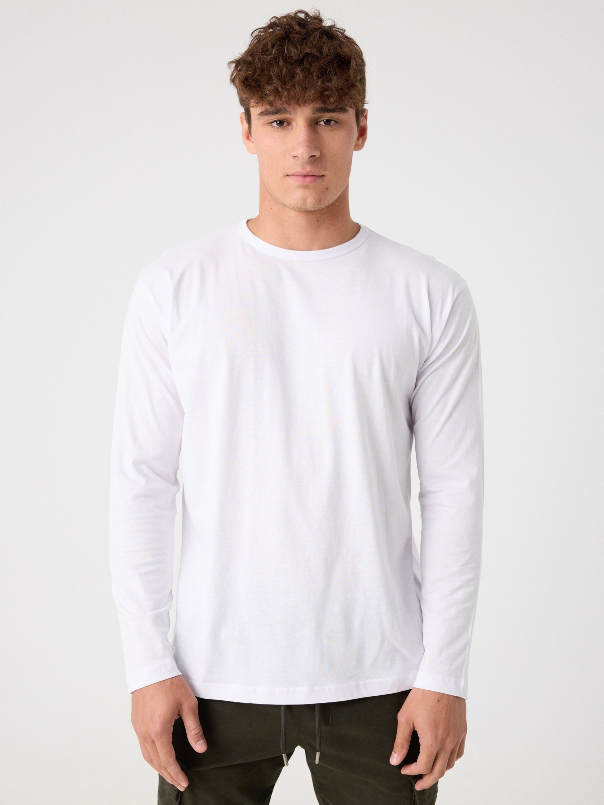 T-shirt básica de manga comprida branco vista meia frontal