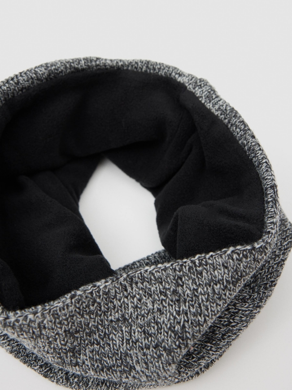 Men's tubular scarf black detail view