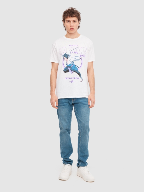 T-shirt Sasuke branco vista geral frontal