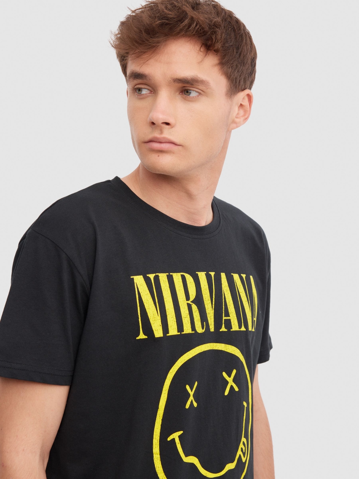 Camiseta Nirvana negro vista detalle