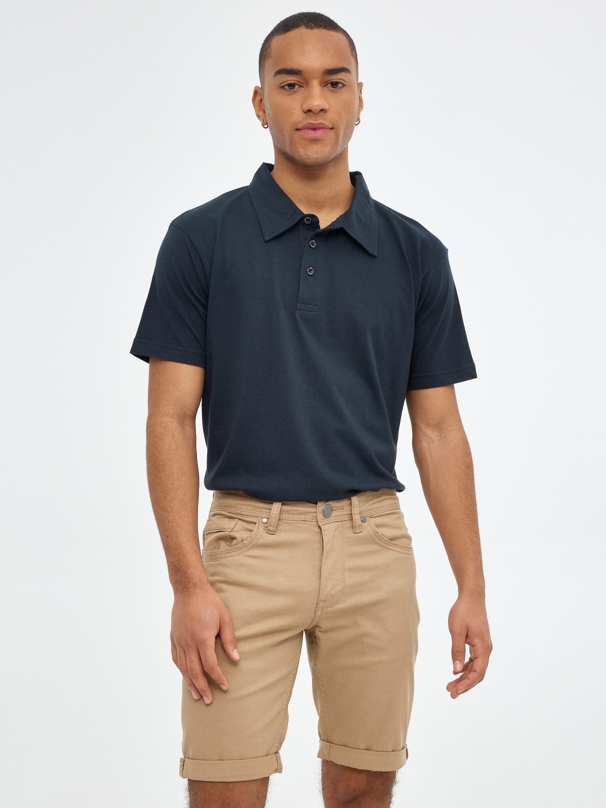 Bermuda short with five pockets beige middle front view