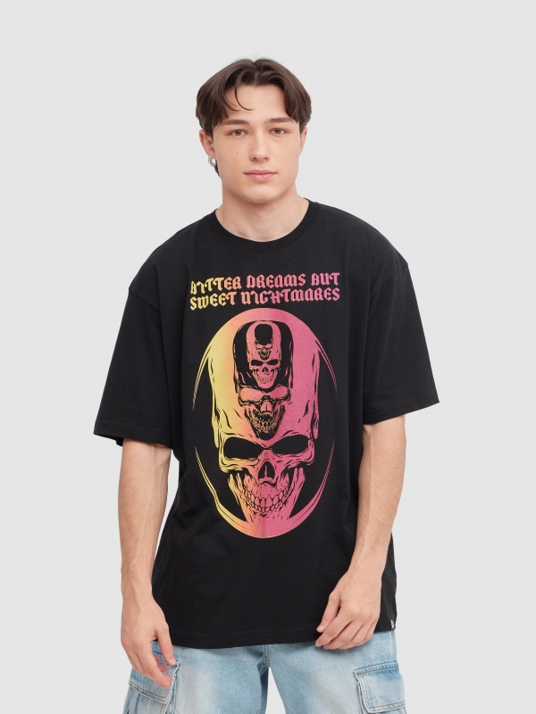 T-shirt com caveiras de grandes dimensões preto vista meia frontal