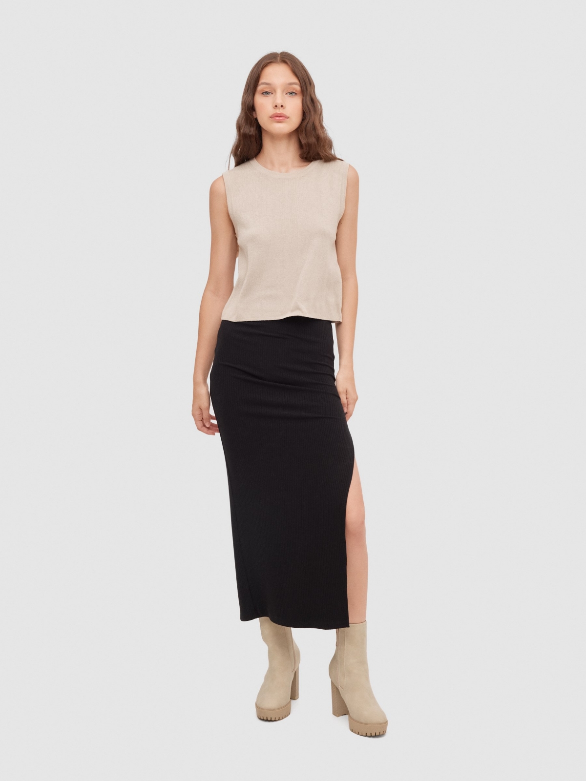 Ribbed midi skirt black middle front view