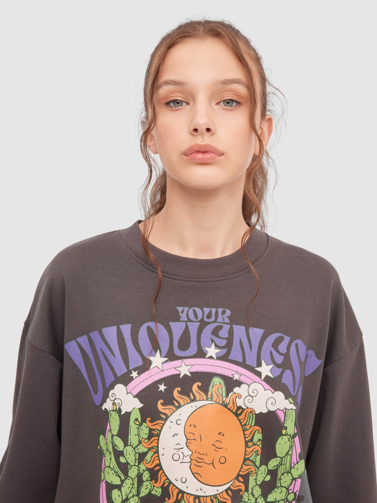 Uniqueness oversized sweatshirt dark grey detail view