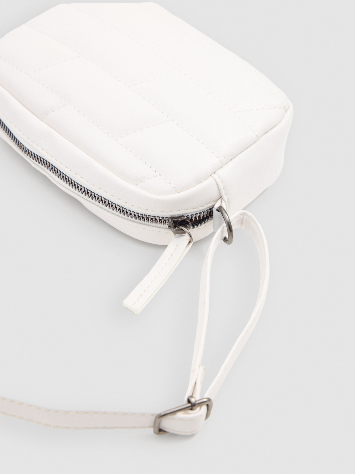 Padded shoulder bag off white detail view