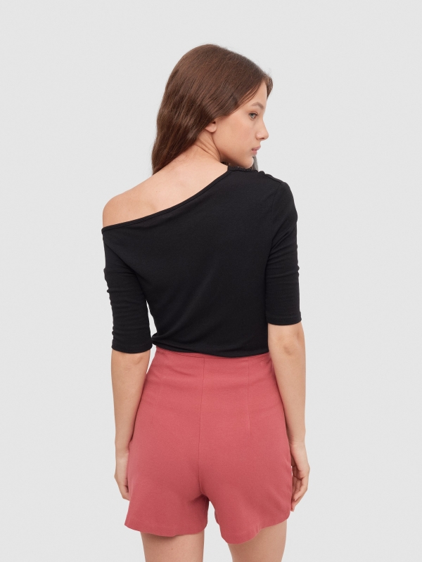 Asymmetric neckline t-shirt black middle back view