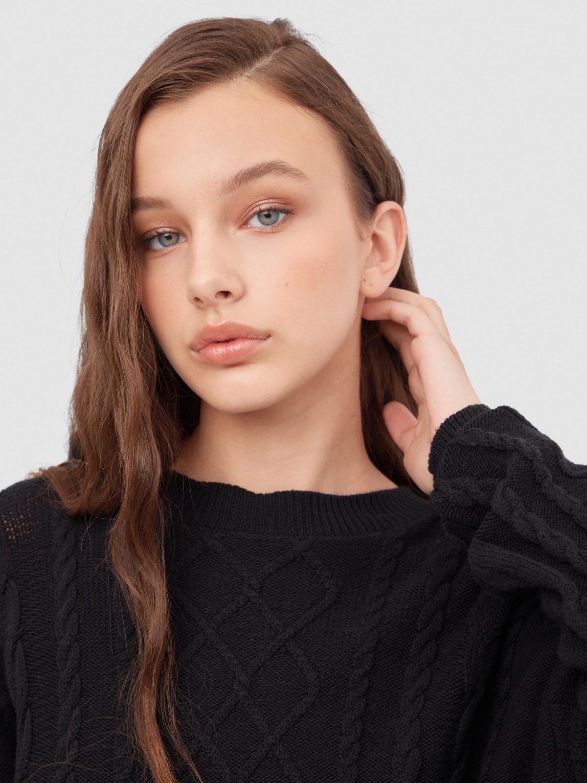 Braided crop jumper black detail view