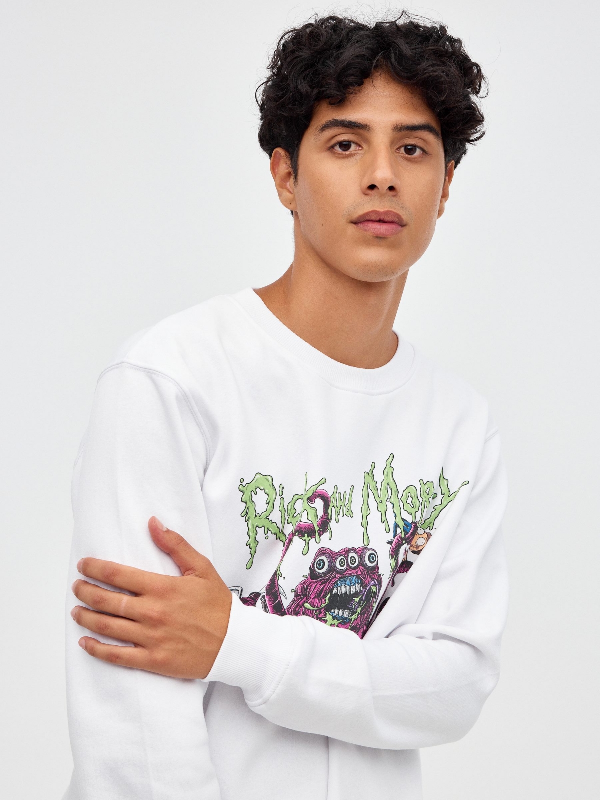 Rick&Morty hoodless sweatshirt white detail view