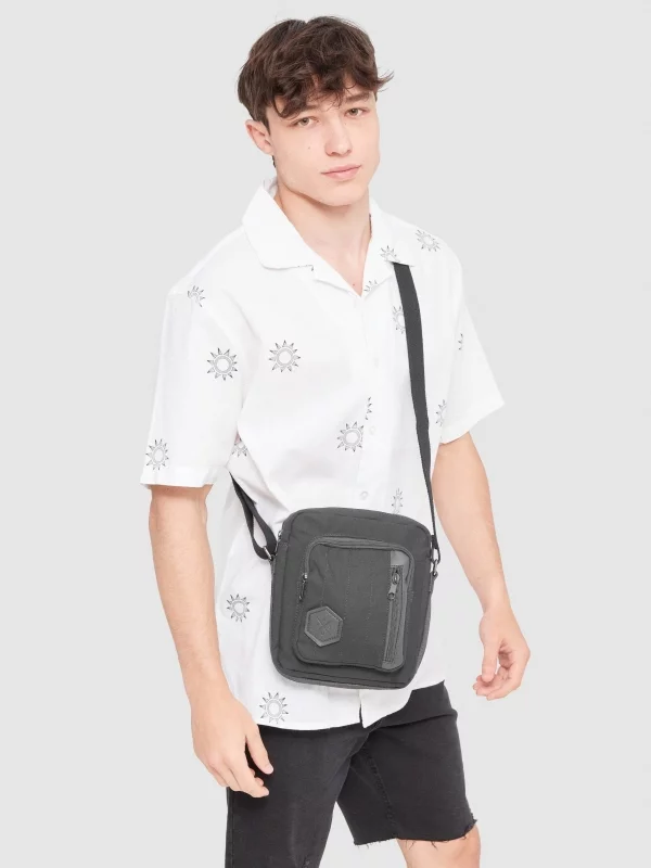  Shoulder bag exterior pocket black