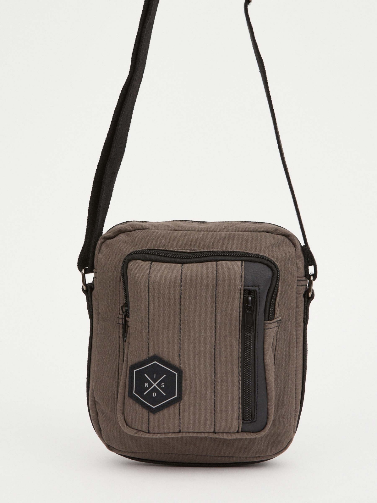 Shoulder bag exterior pocket brown detail view