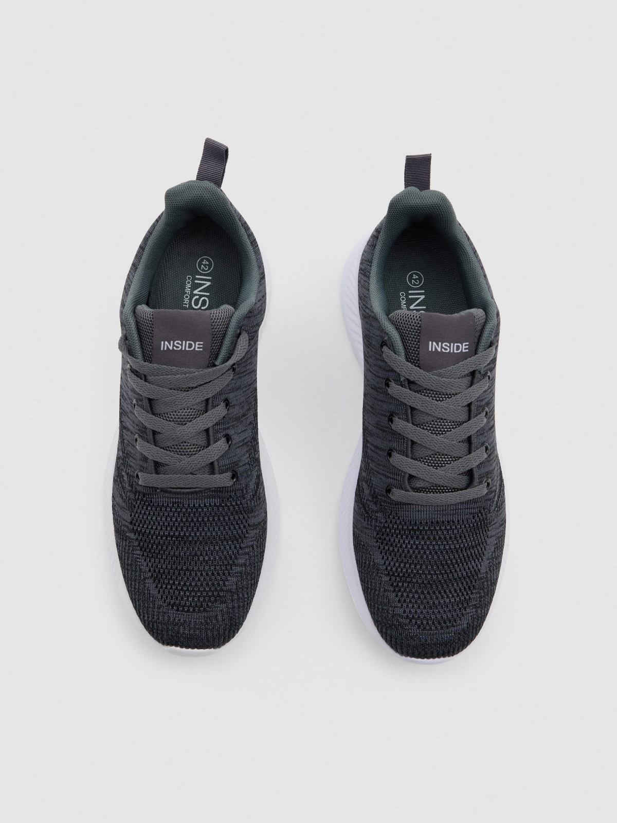 Elastic running trainers dark grey zenithal view