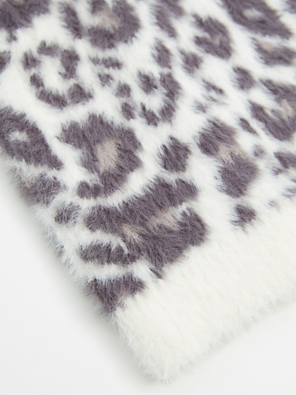 Gorro animal print blanco vista media trasera 45º