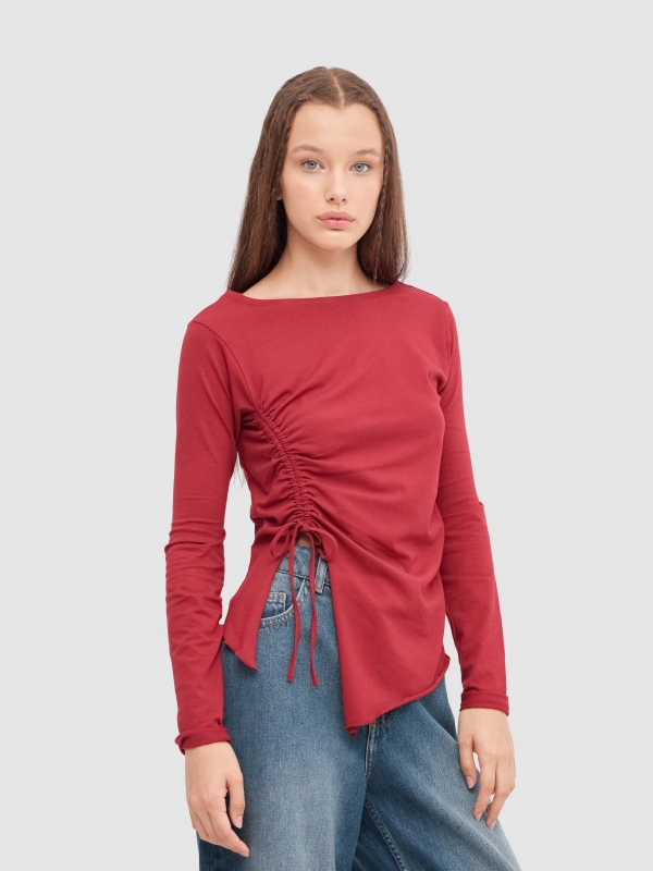 Long sleeve black t-shirt with ruching garnet middle front view