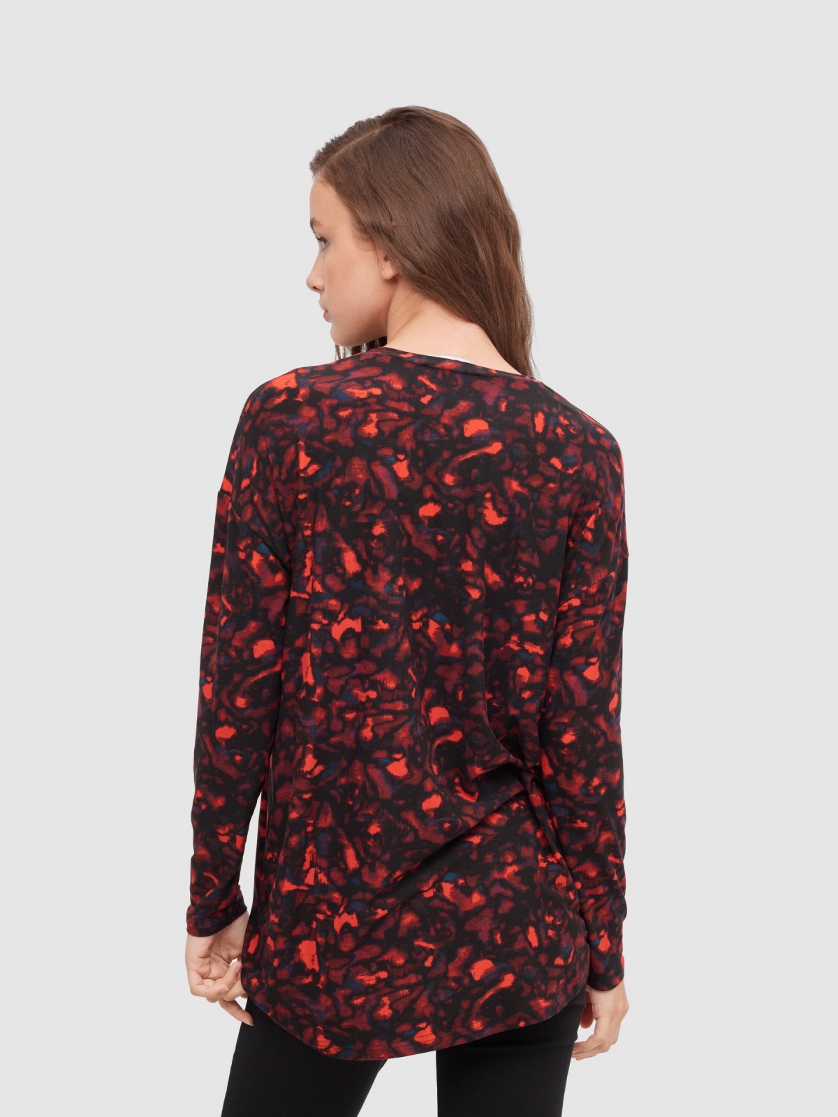 Long sleeve black and red printed t-shirt multicolor middle back view