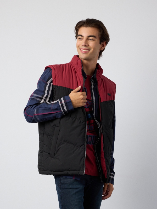 Colour-blocked quilted vest black middle front view