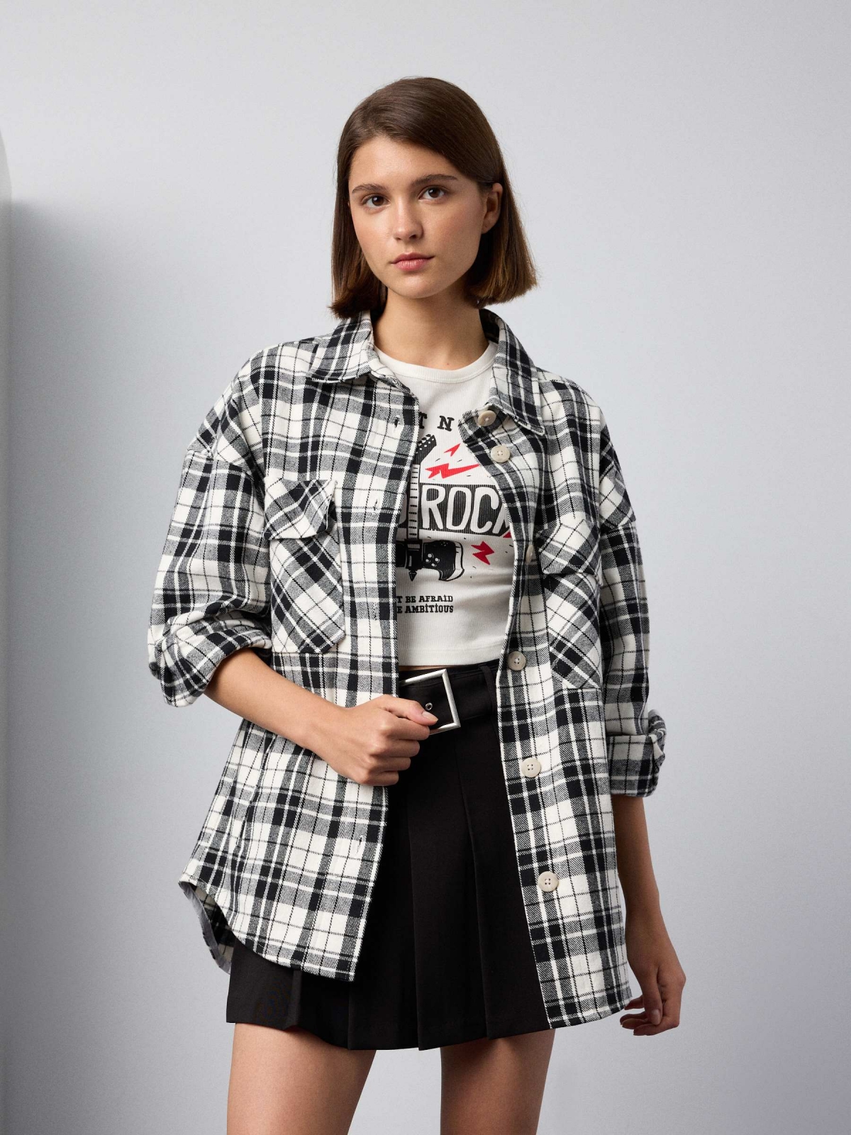 Checked overshirt with pockets black middle front view