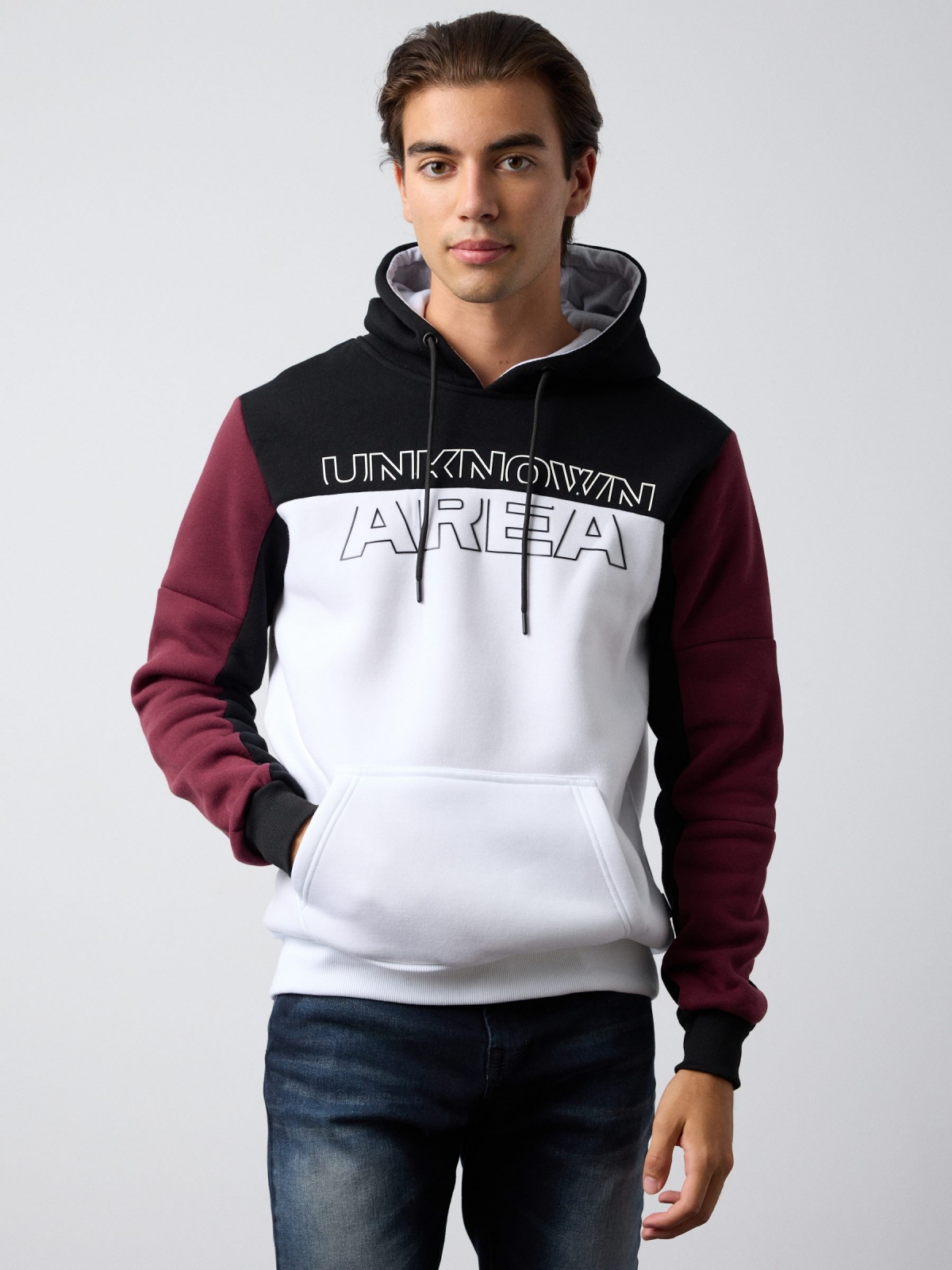 Sweatshirt com capuz canguru