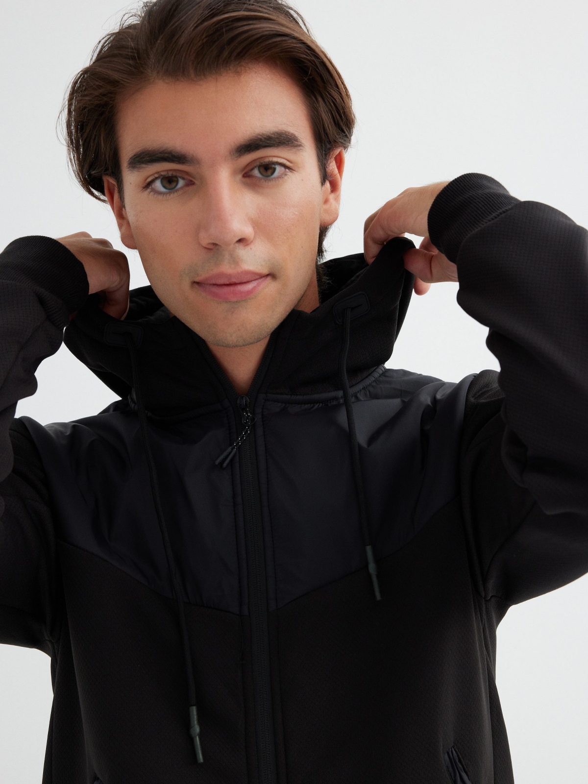  Sweatshirt básica com fecho de correr preto